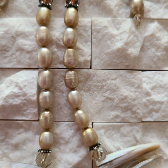 Abalone Shell Spikes & Pearls - Picture 2 of 9